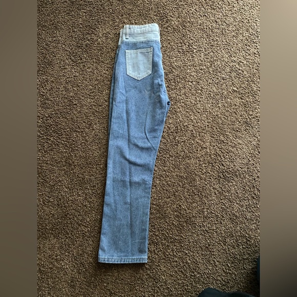 Women’s Jeans - Picture 2 of 6